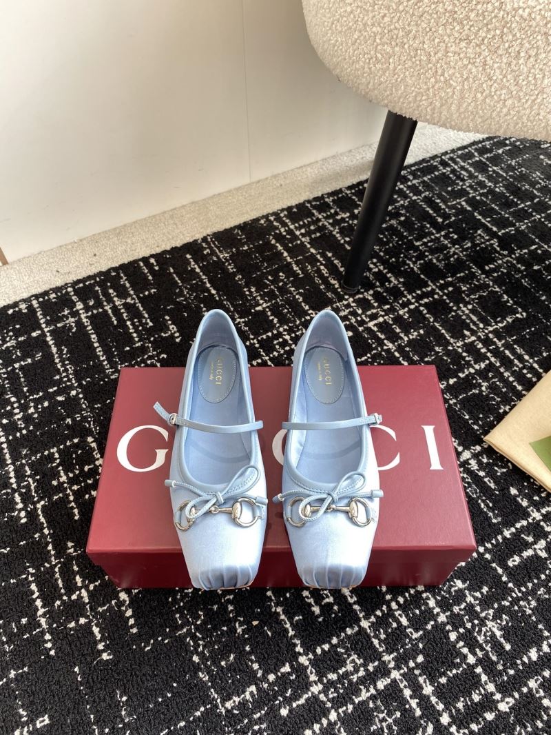 Gucci Flat Shoes